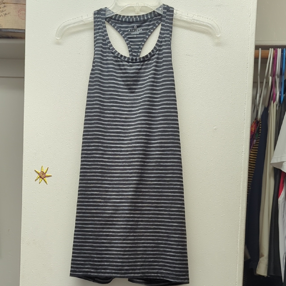Athleta gym shirt